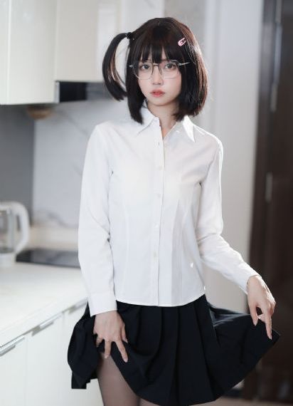纯洁的轮舞曲在线观看