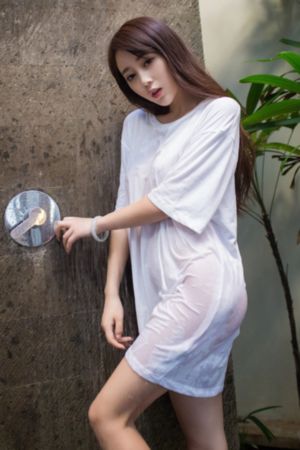 拥抱月亮的太阳