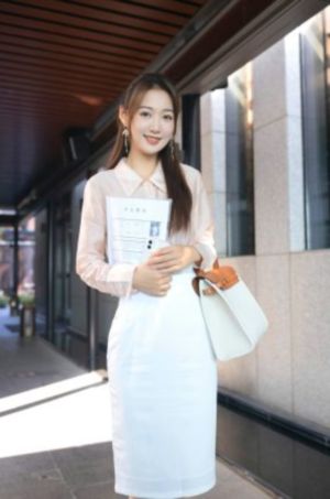 我召唤了魅魔老婆第1集在哪找