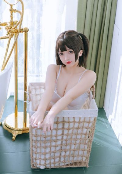 美丽的小蜜桃在线播放